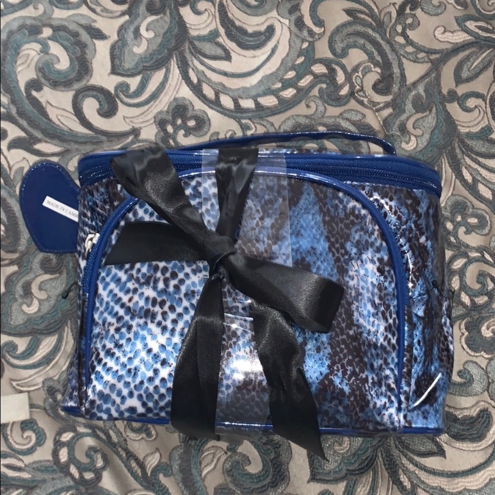 brand new makeup bag!
